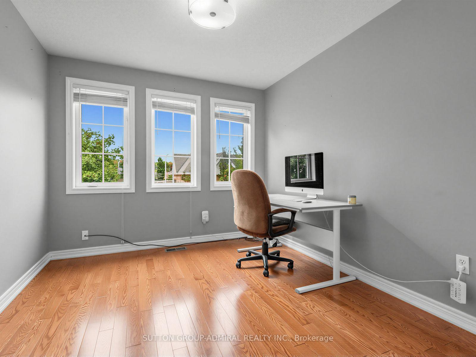 Photo 12 of 17 Royal Appian Crescent, Vaughan, Patterson — HOMEH