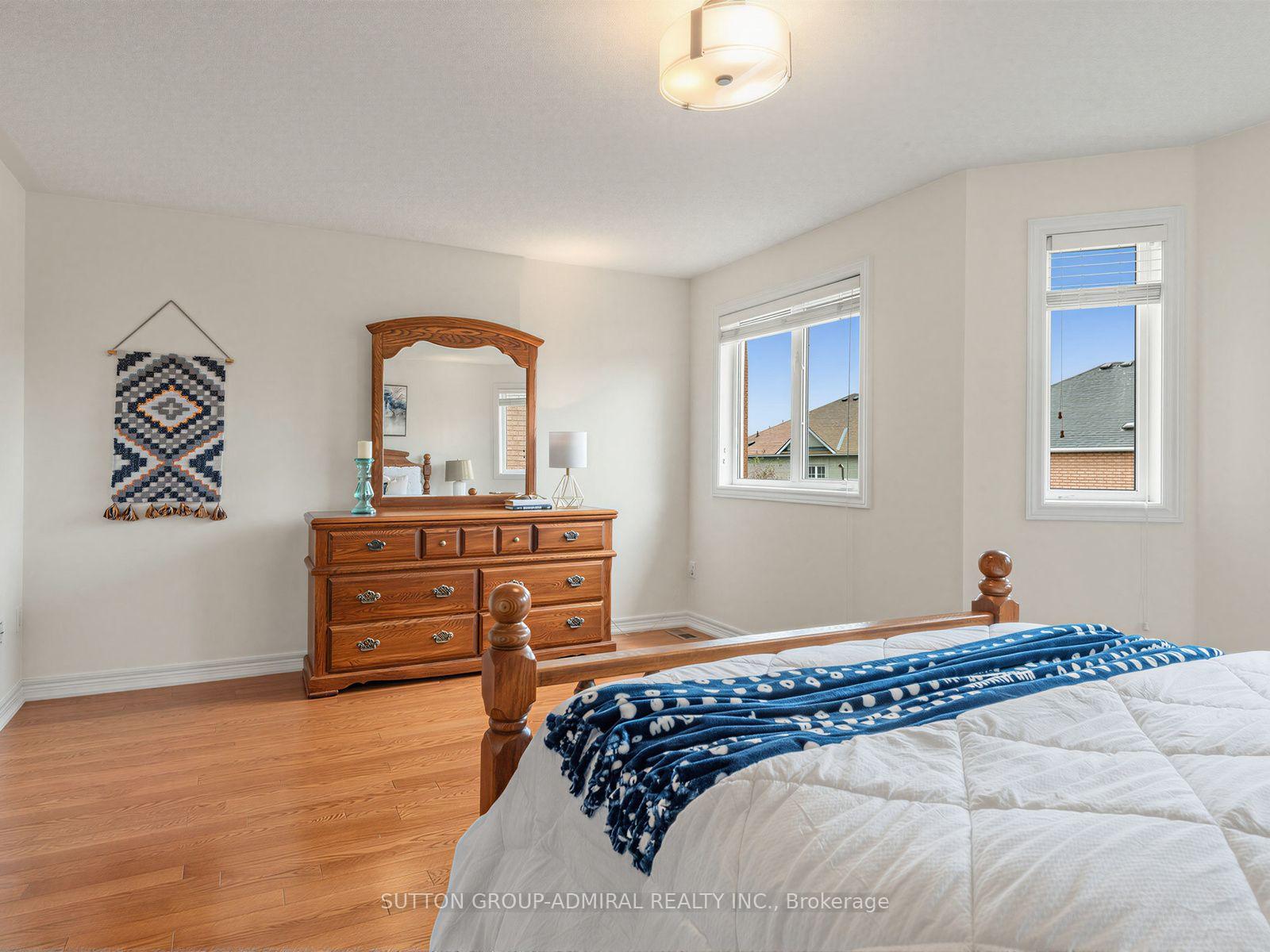 Photo 14 of 17 Royal Appian Crescent, Vaughan, Patterson — HOMEH