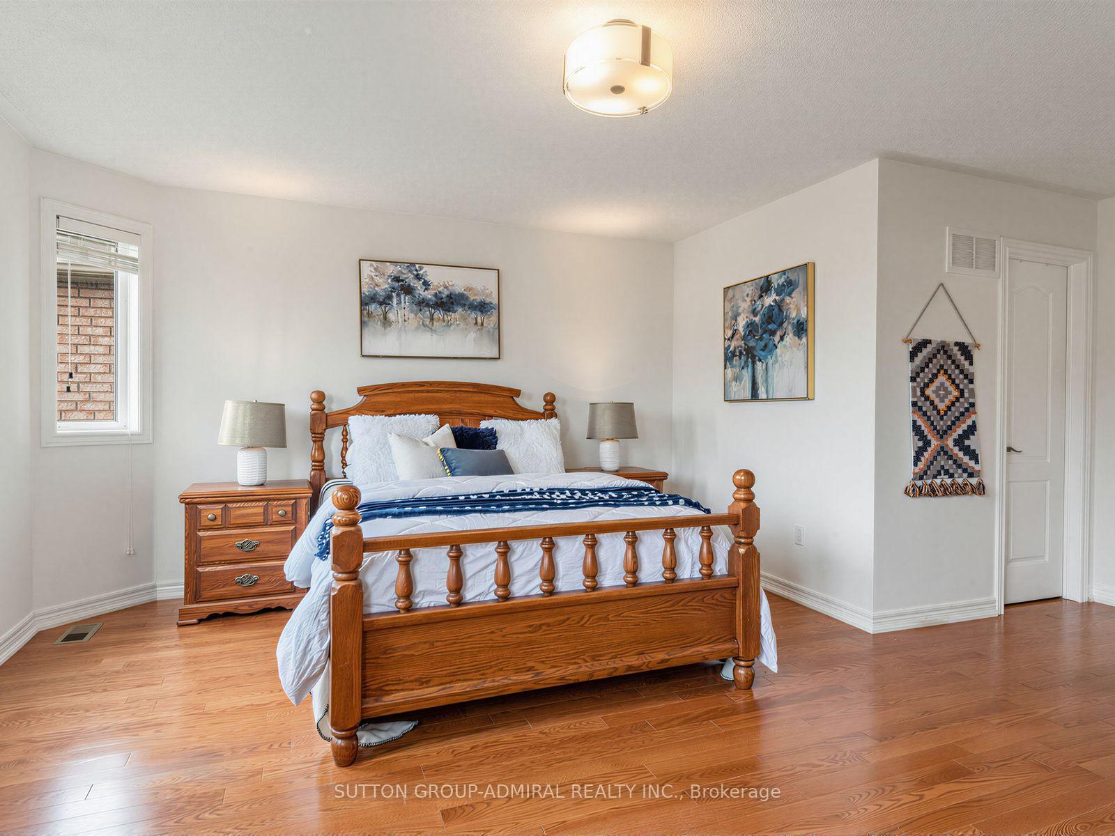 Photo 15 of 17 Royal Appian Crescent, Vaughan, Patterson — HOMEH