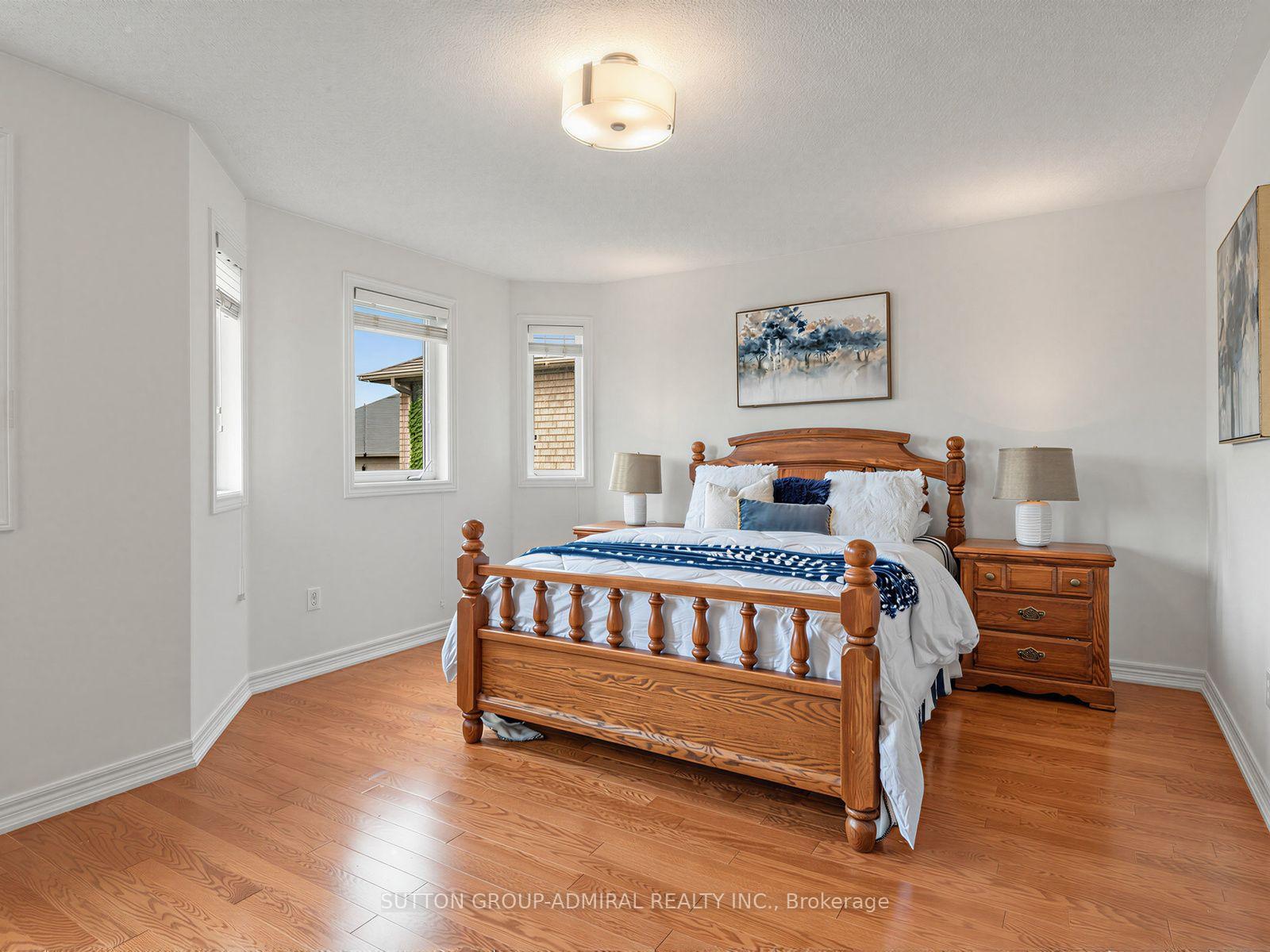 Photo 16 of 17 Royal Appian Crescent, Vaughan, Patterson — HOMEH
