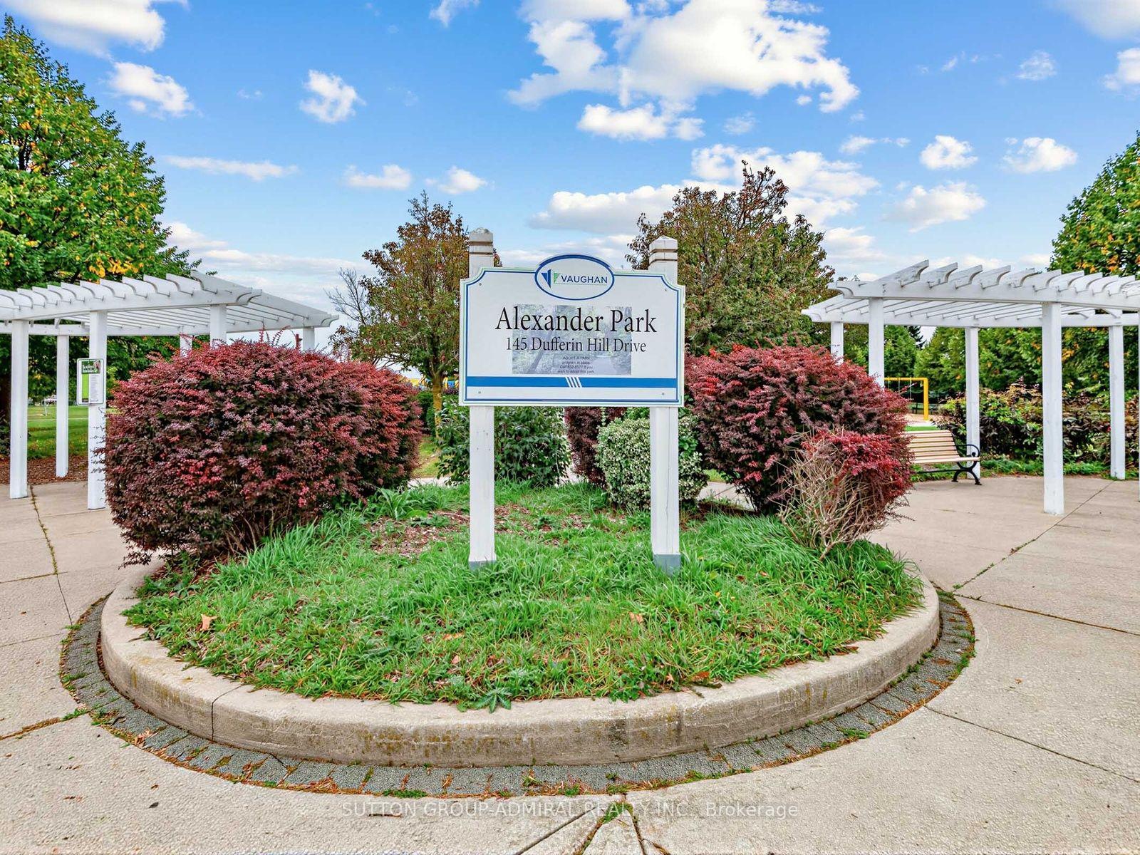 Photo 41 of 17 Royal Appian Crescent, Vaughan, Patterson — HOMEH