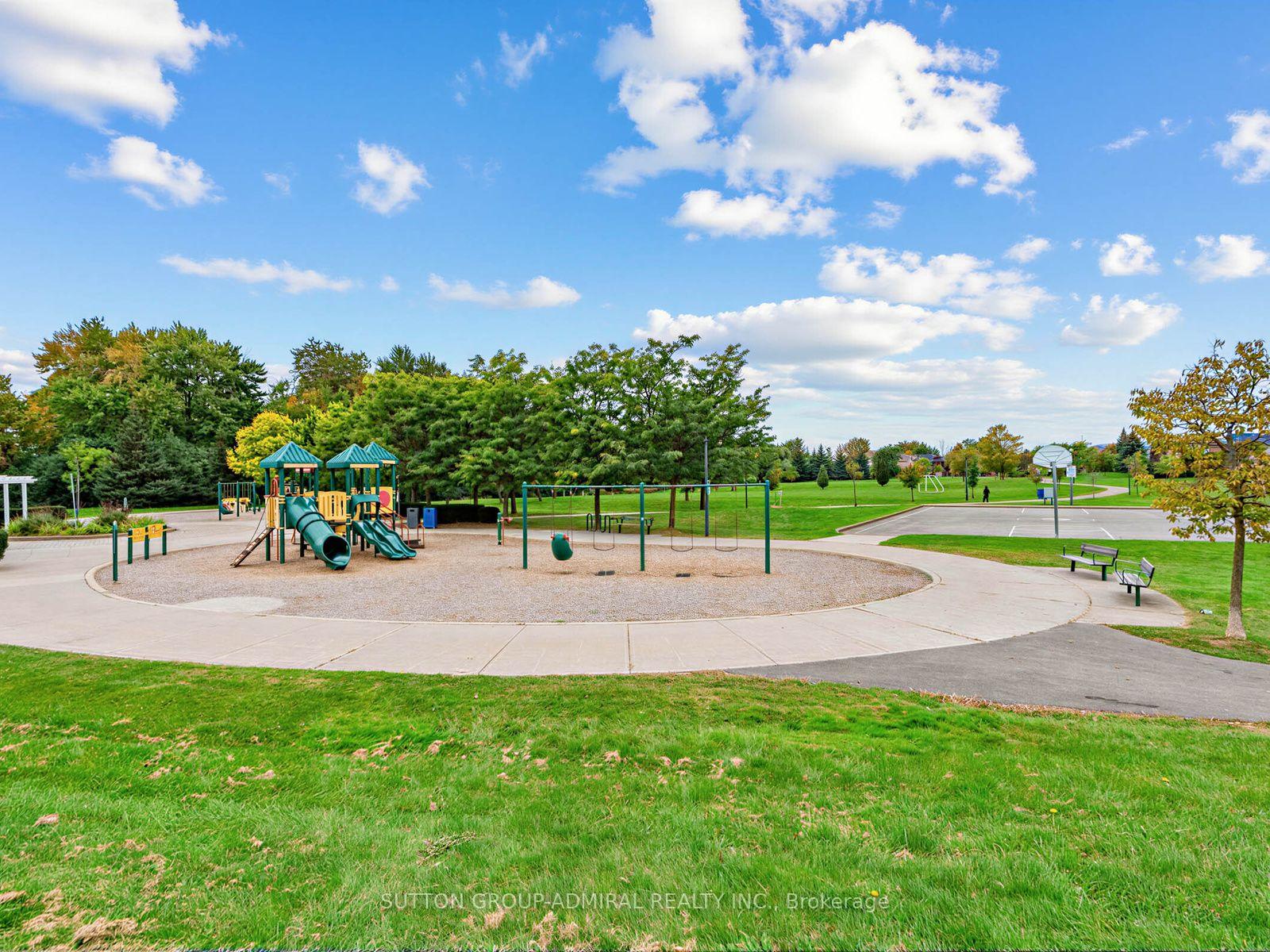 Photo 42 of 17 Royal Appian Crescent, Vaughan, Patterson — HOMEH