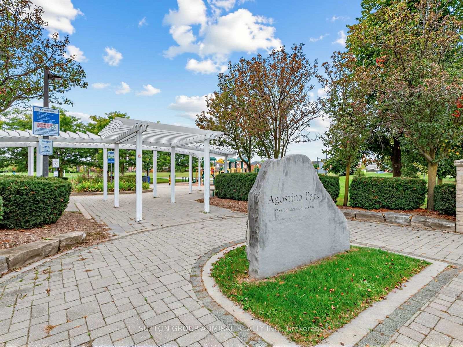 Photo 43 of 17 Royal Appian Crescent, Vaughan, Patterson — HOMEH
