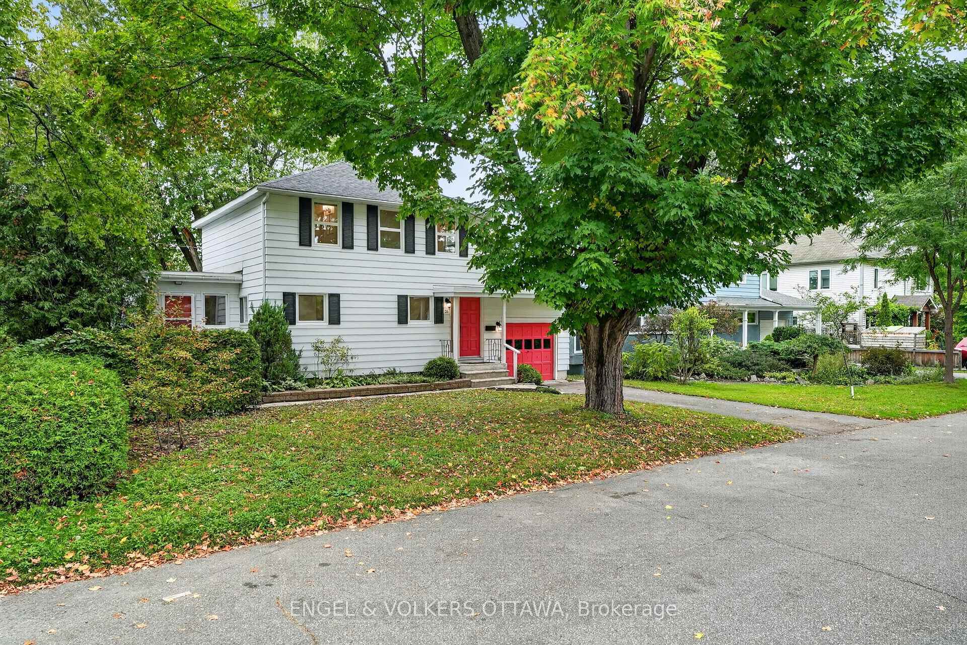 Photo 3 of 35 Bedford Crescent, Ottawa, Manor Park — HOMEH
