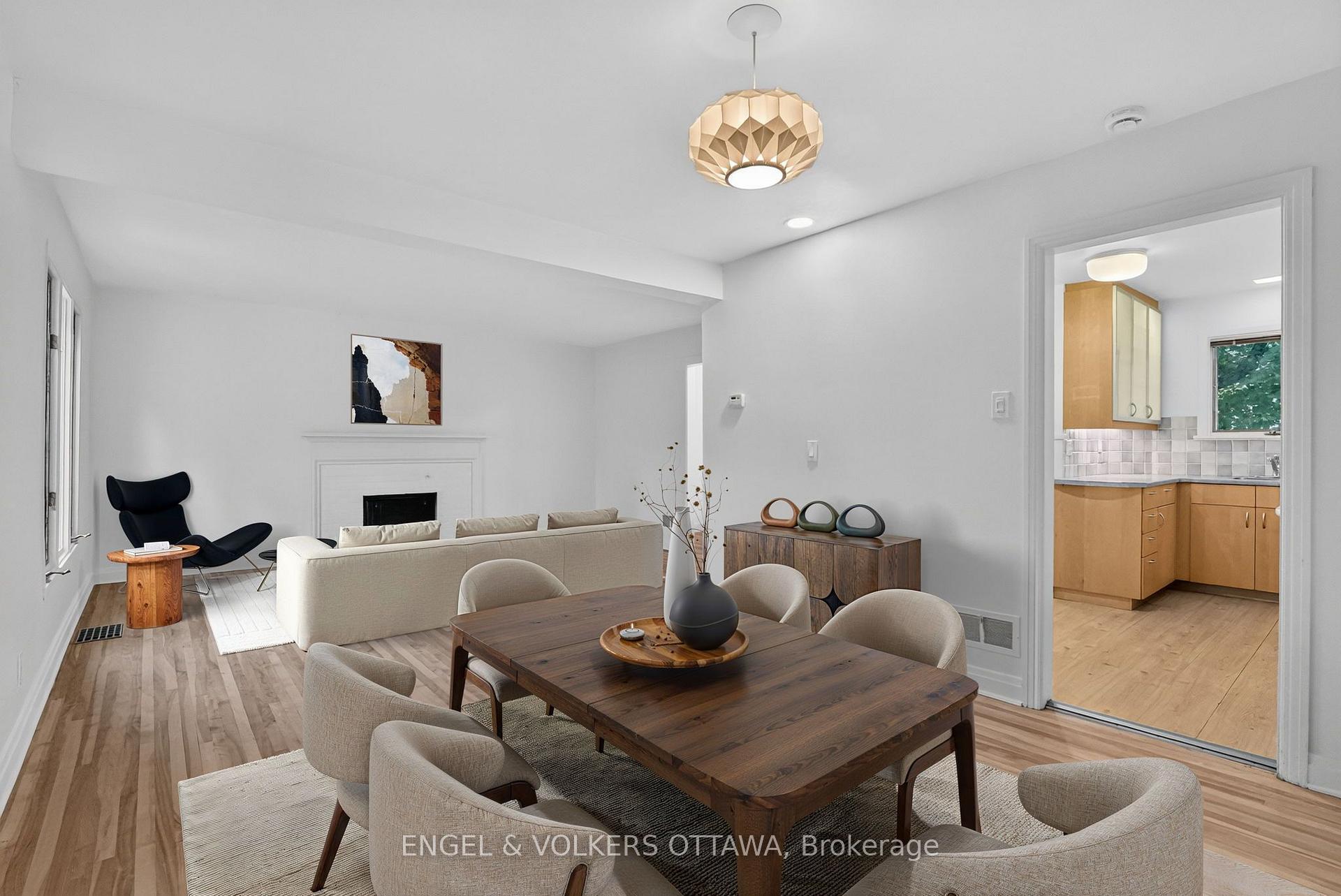 Photo 14 of 35 Bedford Crescent, Ottawa, Manor Park — HOMEH