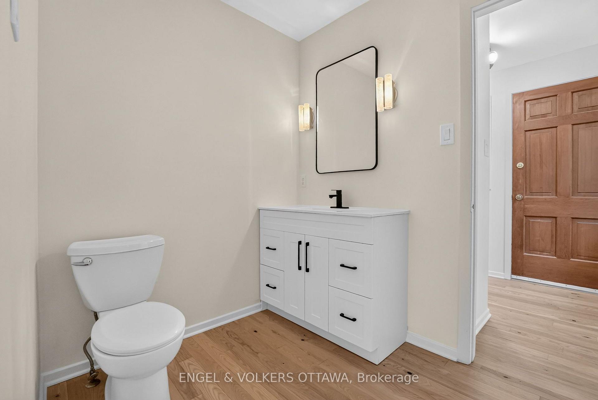 Photo 21 of 35 Bedford Crescent, Ottawa, Manor Park — HOMEH