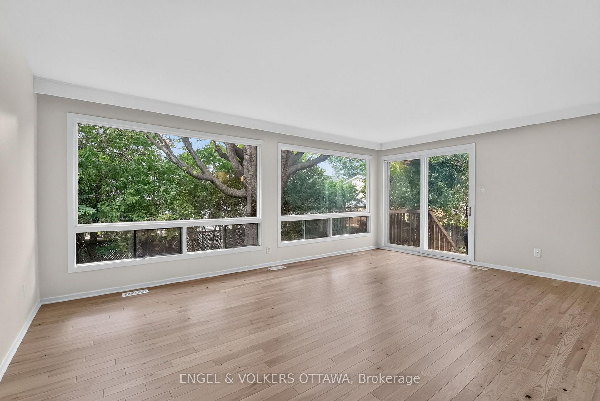 Photo 24 of 35 Bedford Crescent, Ottawa, Manor Park — HOMEH