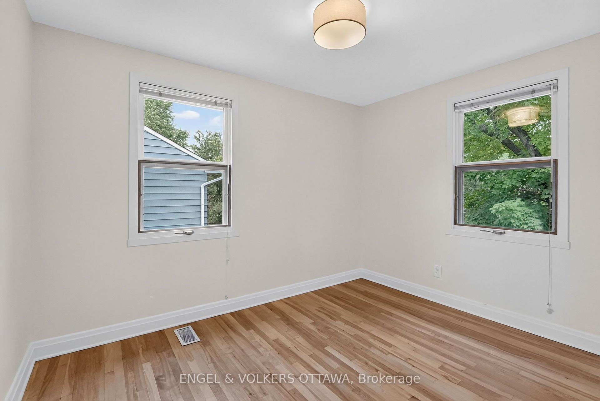 Photo 30 of 35 Bedford Crescent, Ottawa, Manor Park — HOMEH