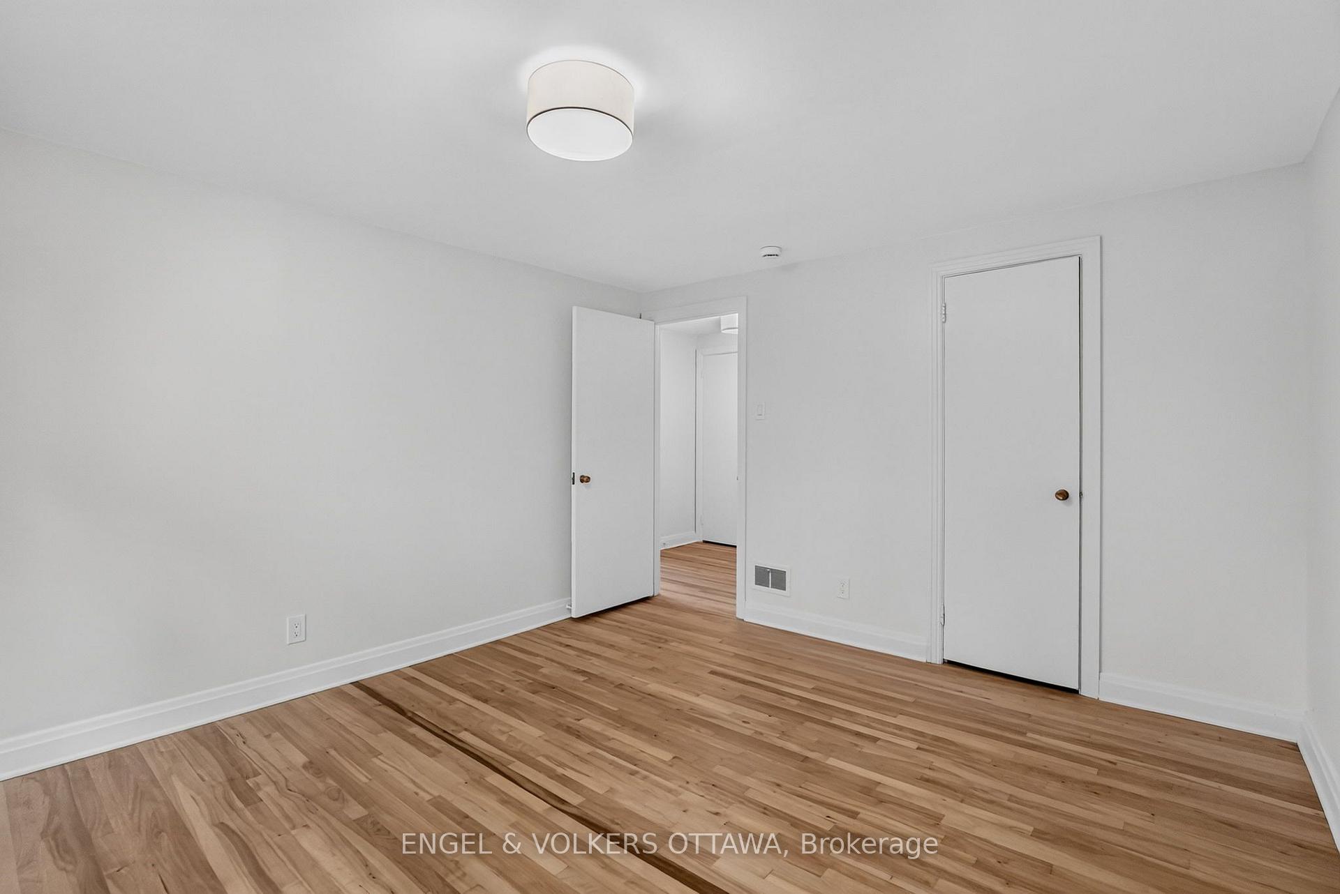 Photo 33 of 35 Bedford Crescent, Ottawa, Manor Park — HOMEH