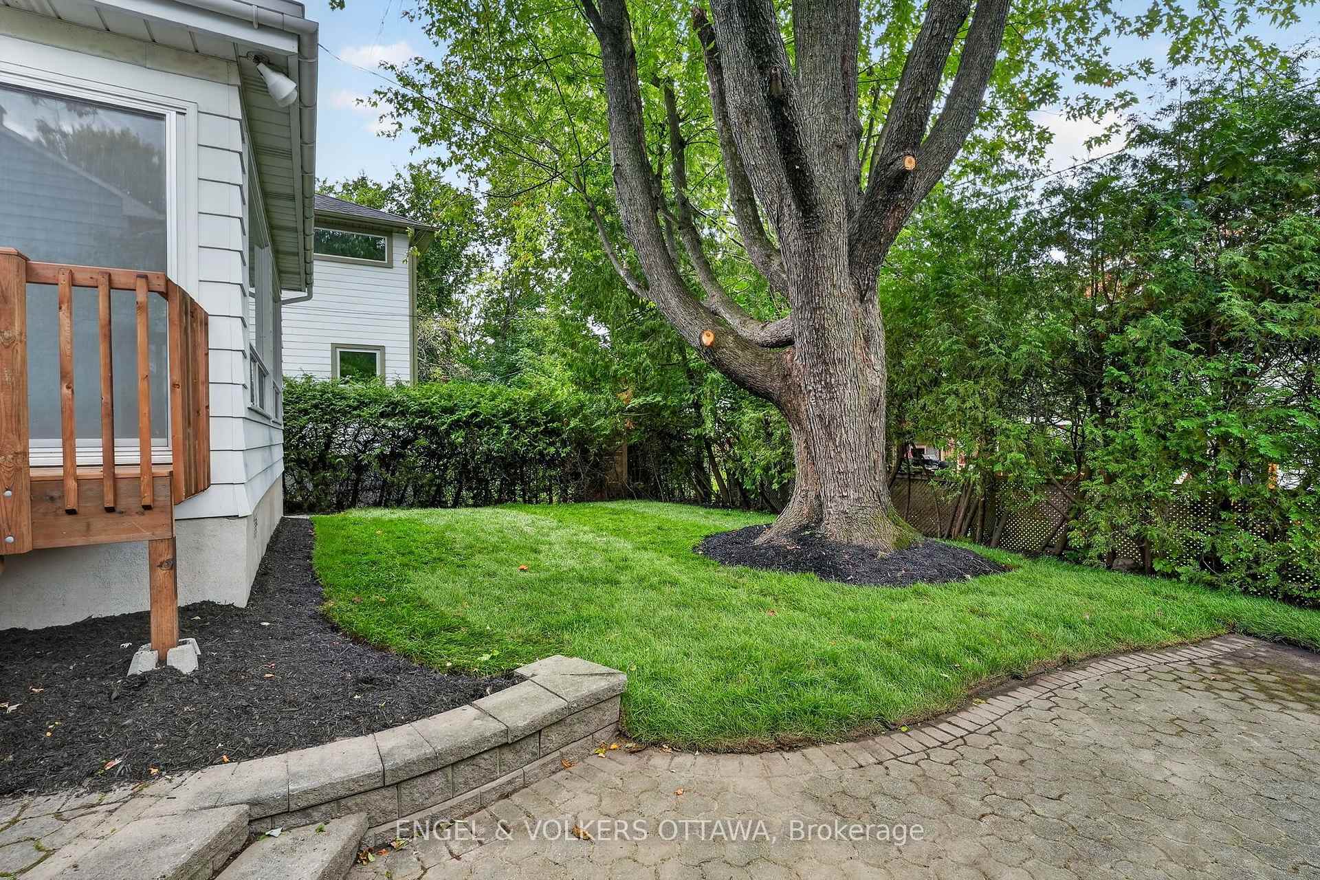 Photo 44 of 35 Bedford Crescent, Ottawa, Manor Park — HOMEH