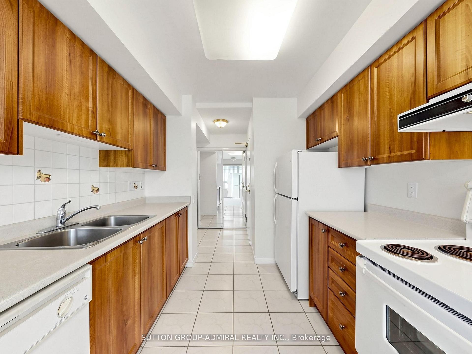 Photo 13 of Unit 704, 1 Emerald Lane, Vaughan, Crestwood-Springfarm-Yorkhill — HOMEH