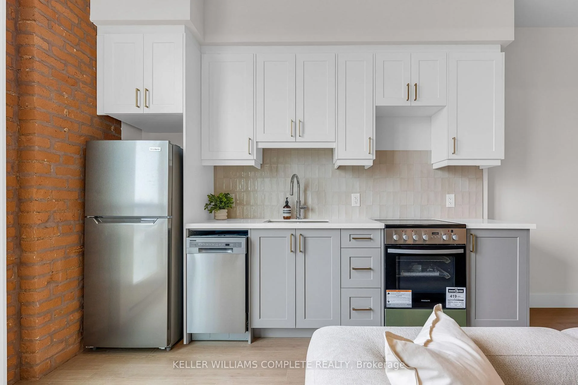 Photo 6 of Unit 304, 56 York Boulevard, Hamilton, Central — HOMEH