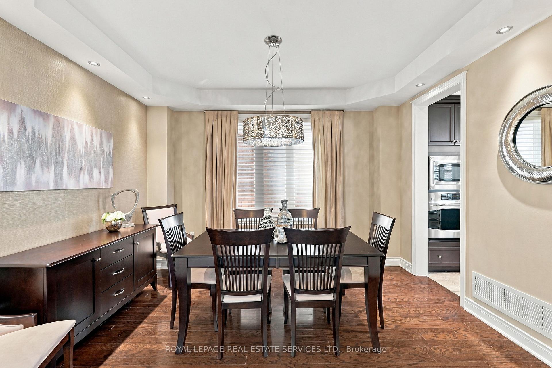 Photo 7 of 227 Alison Crescent, Oakville, Bronte — HOMEH