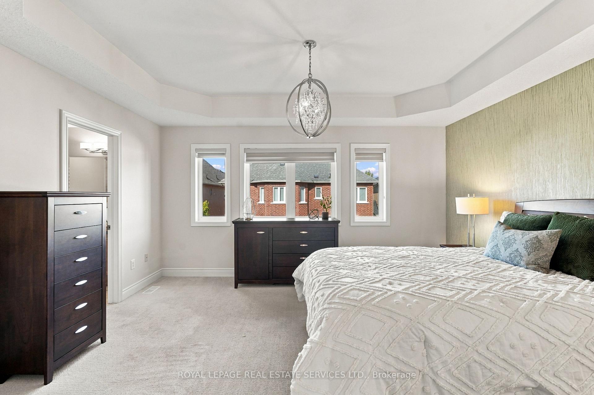Photo 18 of 227 Alison Crescent, Oakville, Bronte — HOMEH
