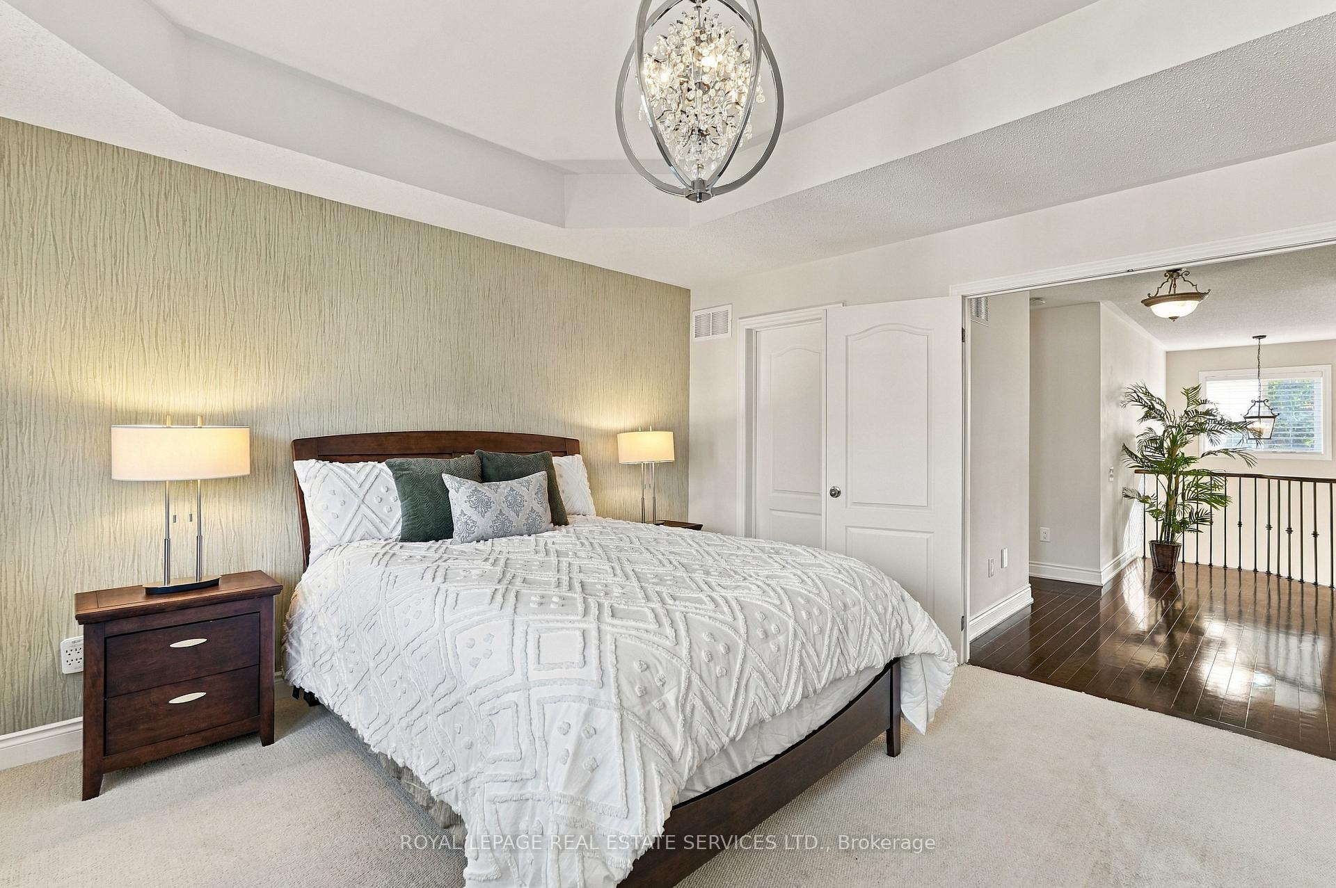 Photo 19 of 227 Alison Crescent, Oakville, Bronte — HOMEH