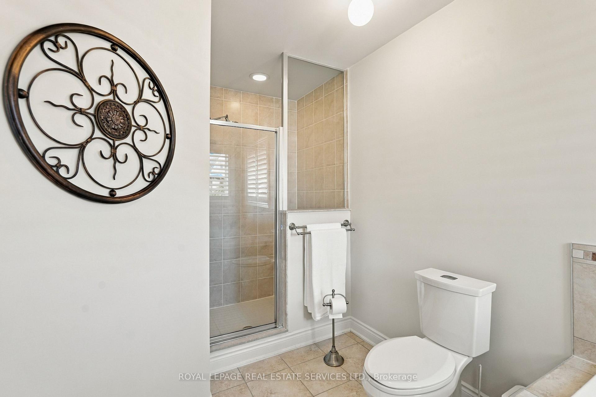 Photo 21 of 227 Alison Crescent, Oakville, Bronte — HOMEH