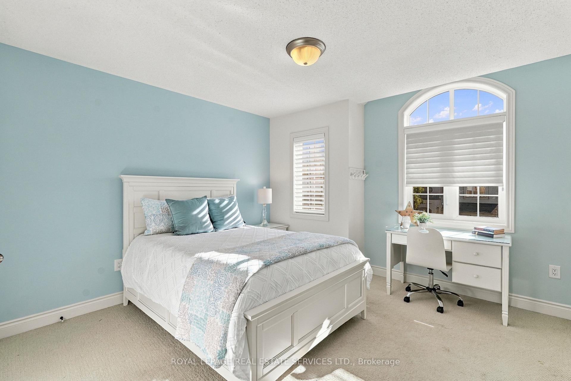 Photo 23 of 227 Alison Crescent, Oakville, Bronte — HOMEH