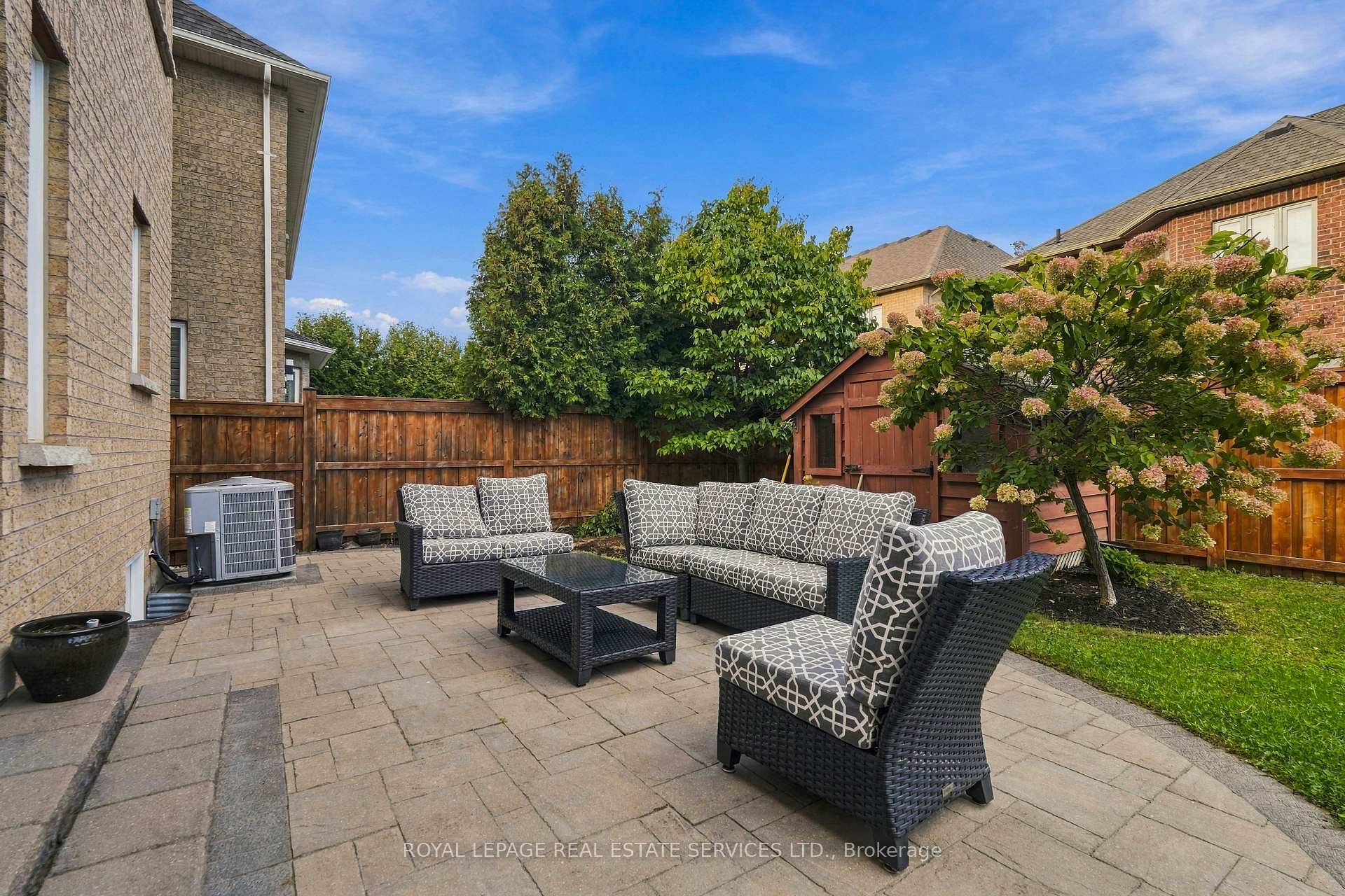 Photo 38 of 227 Alison Crescent, Oakville, Bronte — HOMEH