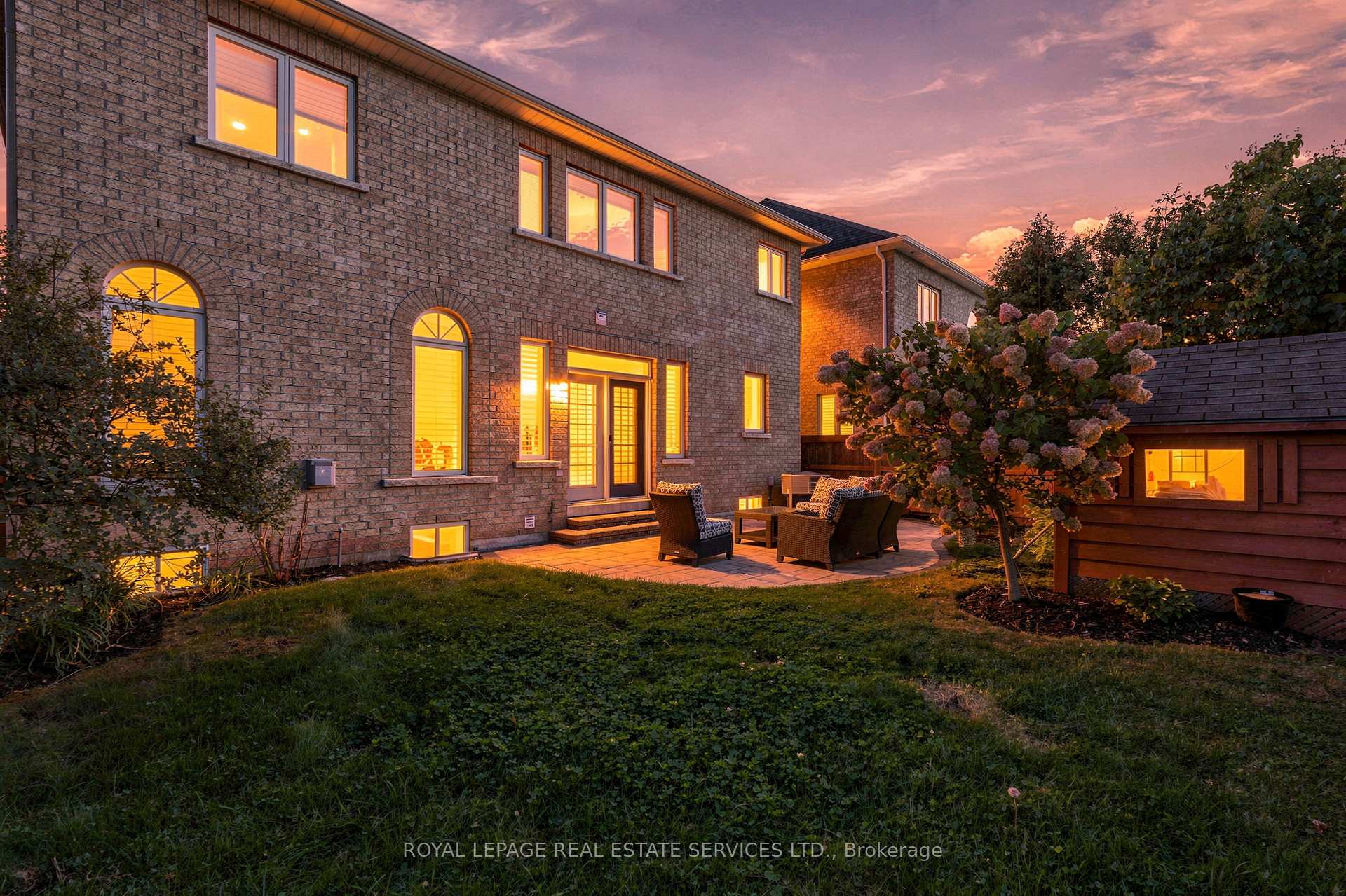 Photo 40 of 227 Alison Crescent, Oakville, Bronte — HOMEH