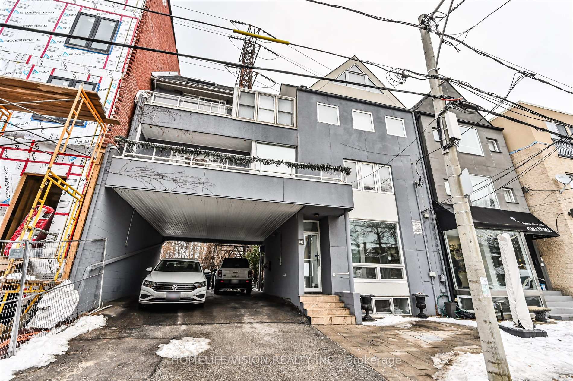 Photo 2 of Unit 3rd Flr, 400 Summerhill Avenue, Toronto, Rosedale-Moore Park — HOMEH