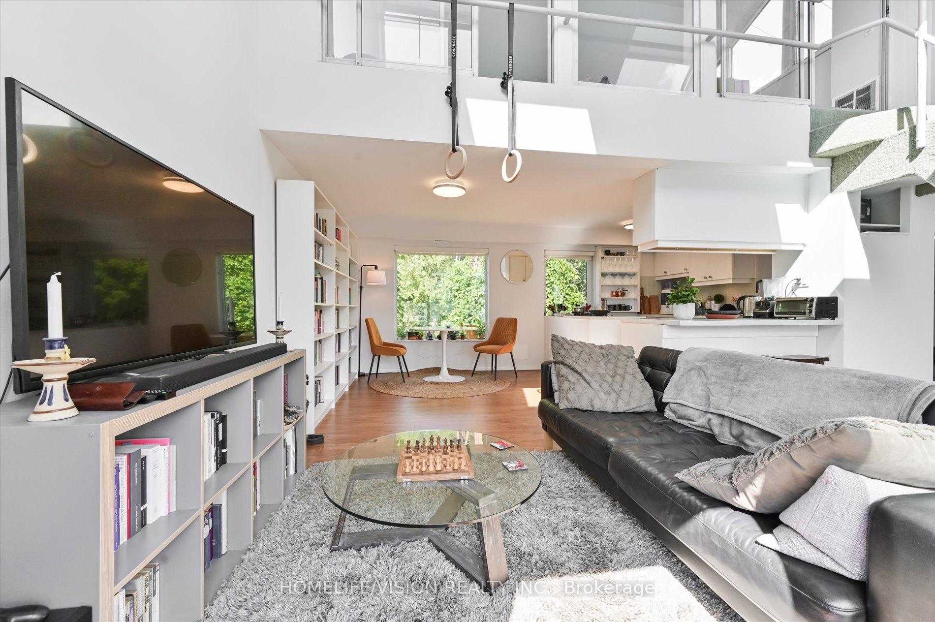 Photo 9 of Unit 3rd Flr, 400 Summerhill Avenue, Toronto, Rosedale-Moore Park — HOMEH