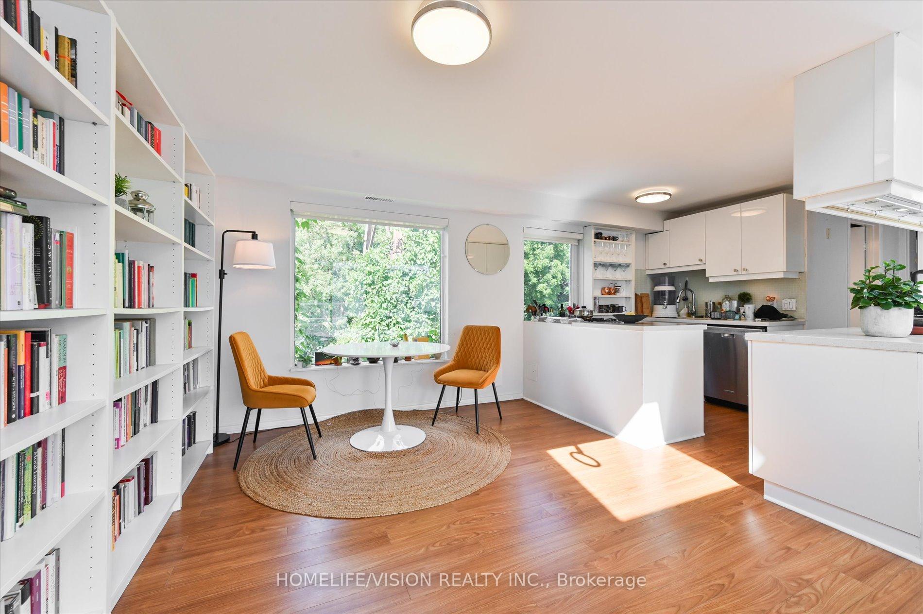 Photo 10 of Unit 3rd Flr, 400 Summerhill Avenue, Toronto, Rosedale-Moore Park — HOMEH