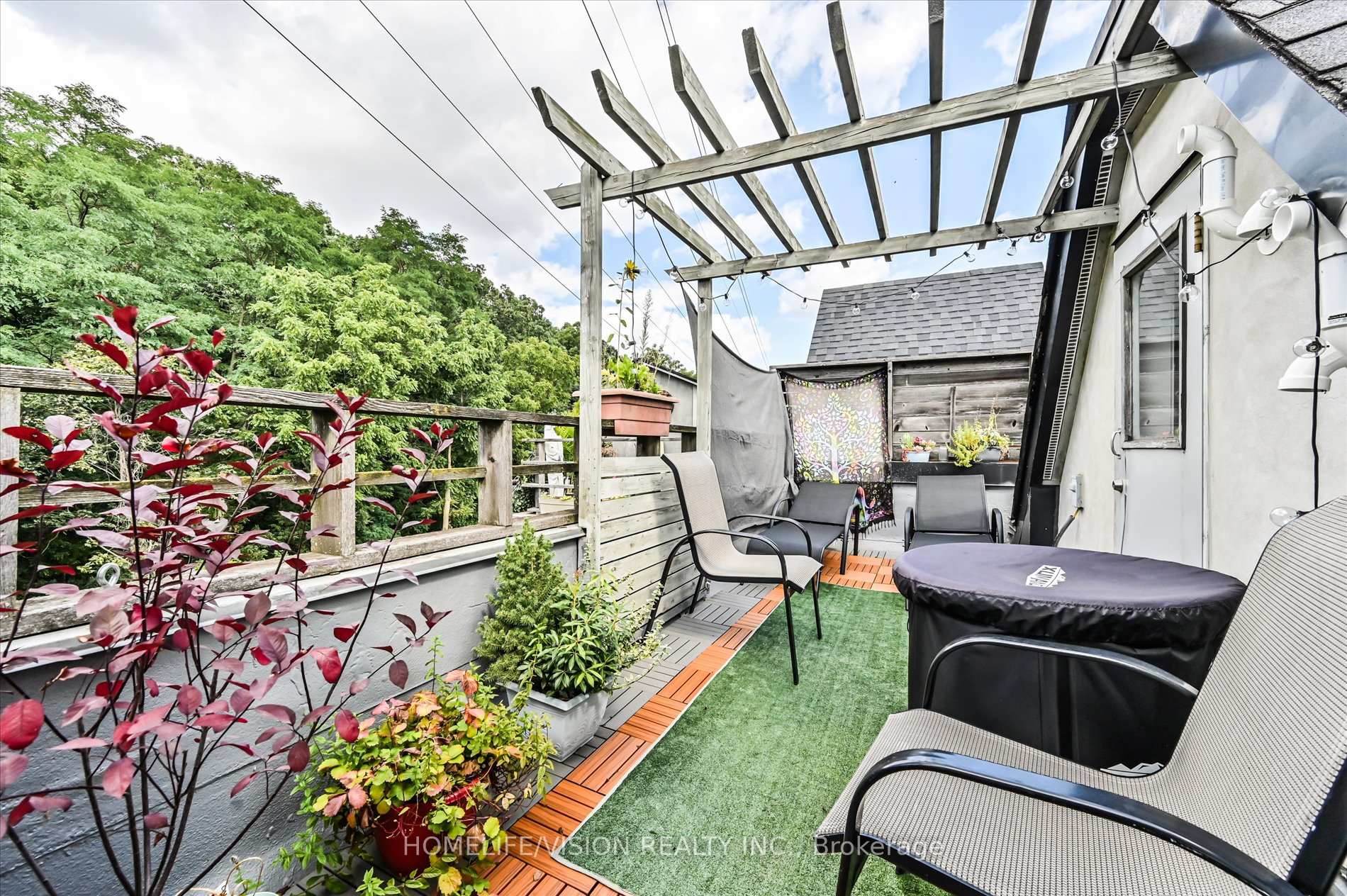 Photo 30 of Unit 3rd Flr, 400 Summerhill Avenue, Toronto, Rosedale-Moore Park — HOMEH