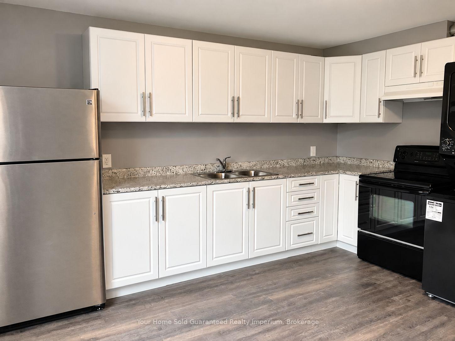 Photo 6 of 340 Innisfil Street, Barrie, Allandale — HOMEH