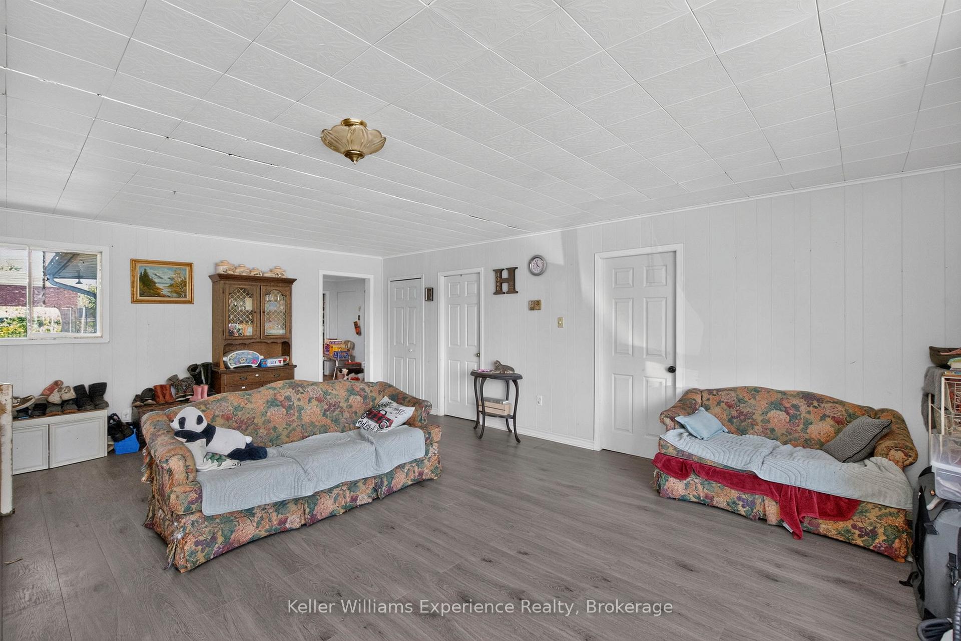Photo 8 of 9 Wolfe Street, Penetanguishene — HOMEH