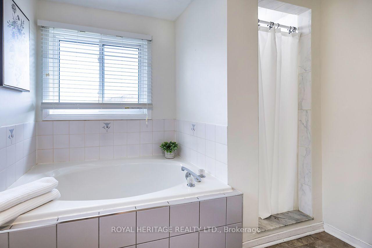 Photo 25 of 61 Forest Hts Street, Whitby, Pringle Creek — HOMEH