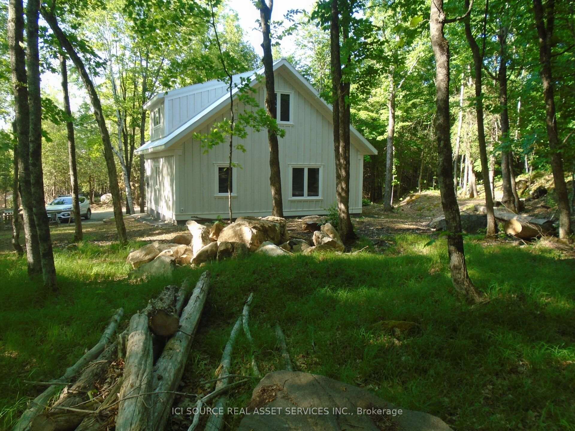 Photo of 2137 Bennett Lake Road