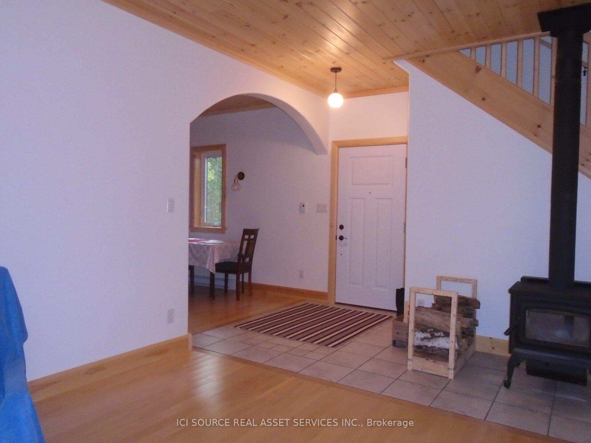 Photo 4 of 2137 Bennett Lake Road, Tay Valley, Bathurst/Burgess & Sherbrooke (Bathurst) Twp — HOMEH