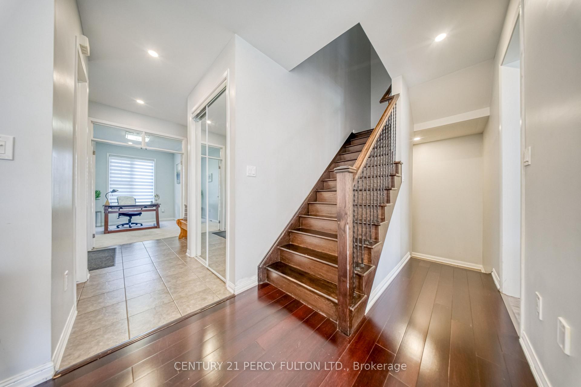 Photo 8 of 1749 Liatris Drive, Pickering, Duffin Heights — HOMEH