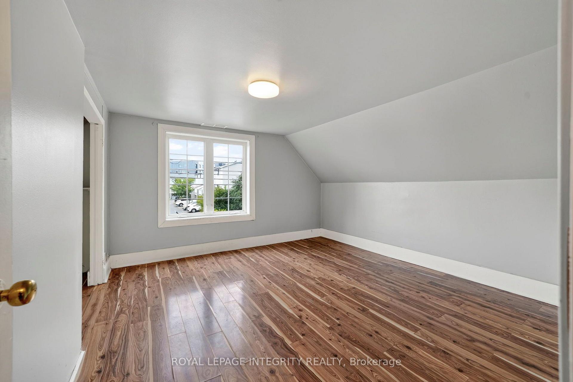 Photo 11 of 836 Marlborough Street N, Cornwall, Cornwall — HOMEH