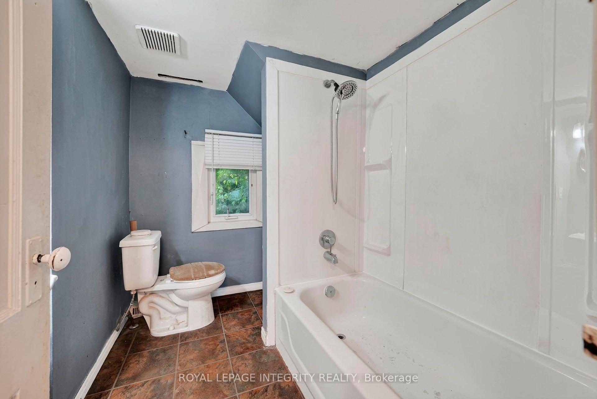 Photo 14 of 836 Marlborough Street N, Cornwall, Cornwall — HOMEH