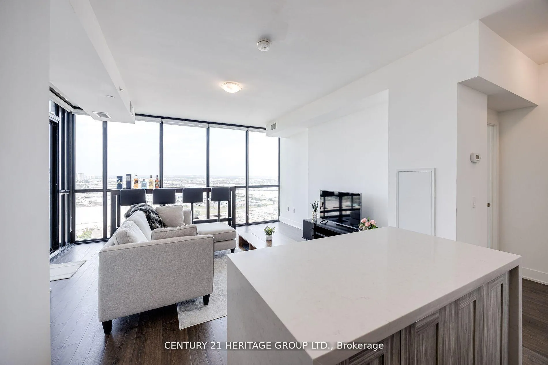 Photo 11 of Unit 1807, 2916 Highway 7, Vaughan, Concord — HOMEH