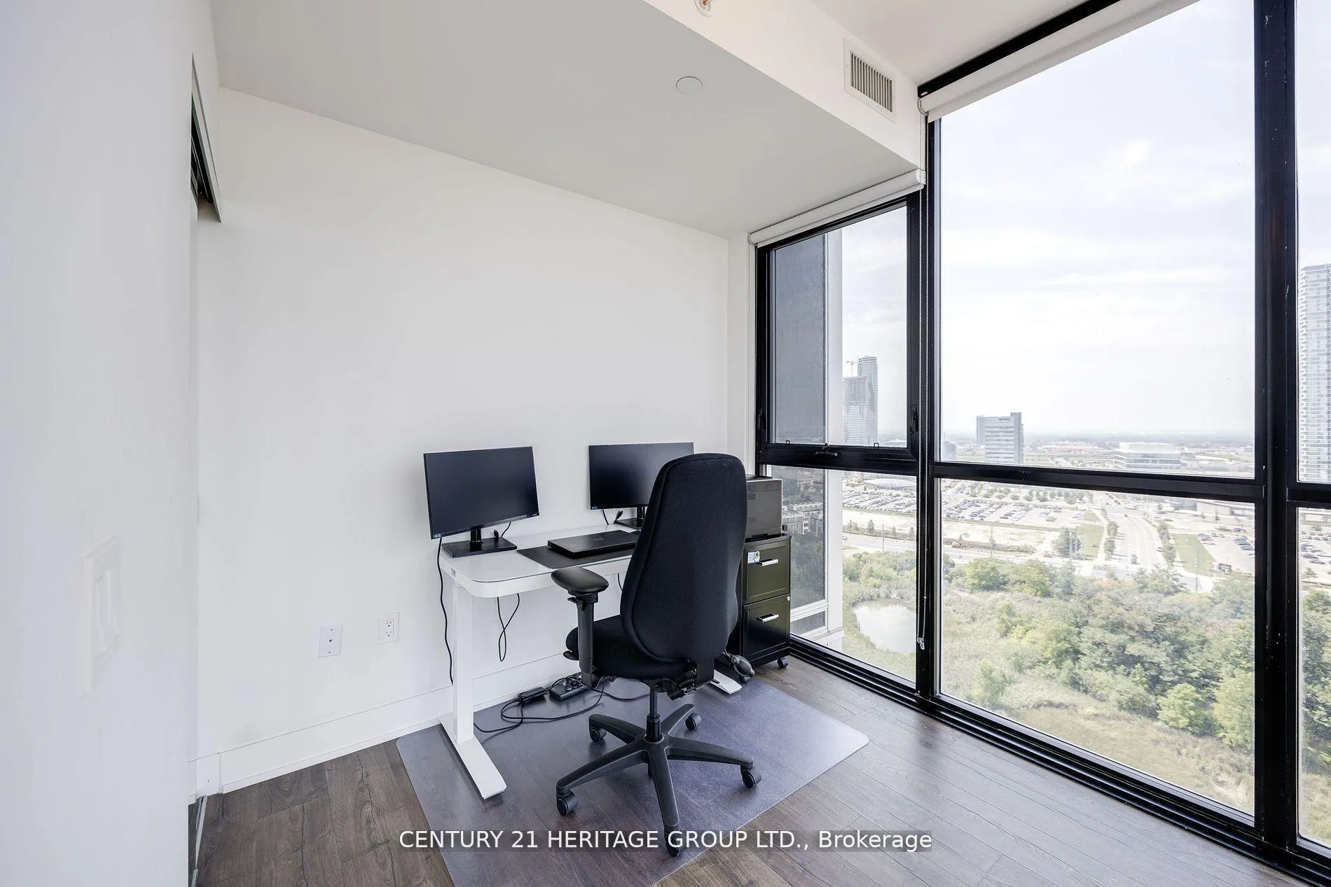 Photo 17 of Unit 1807, 2916 Highway 7, Vaughan, Concord — HOMEH