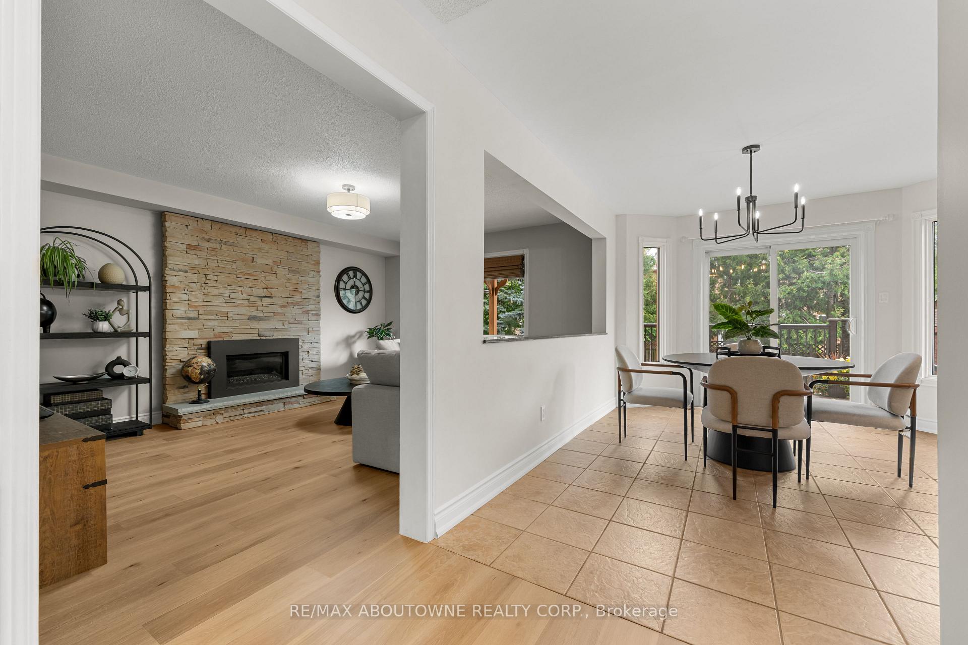 Photo 9 of 435 March Crescent, Oakville, River Oaks — HOMEH