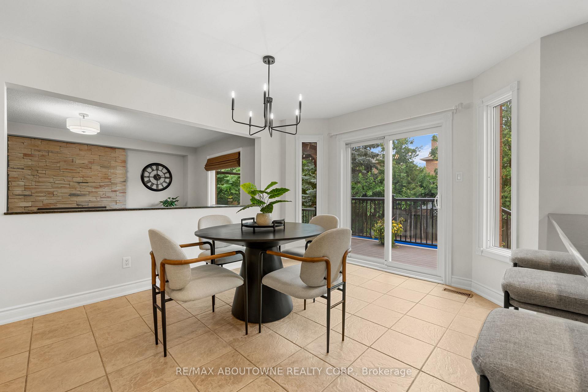 Photo 14 of 435 March Crescent, Oakville, River Oaks — HOMEH