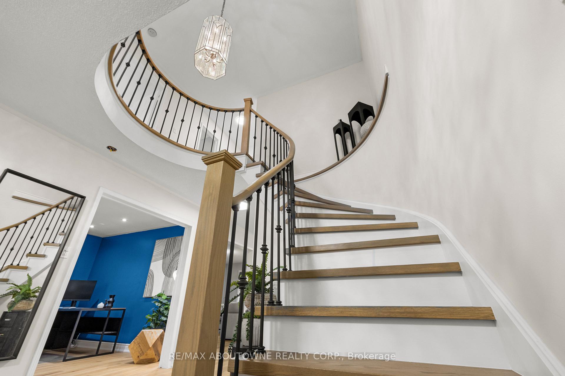 Photo 24 of 435 March Crescent, Oakville, River Oaks — HOMEH