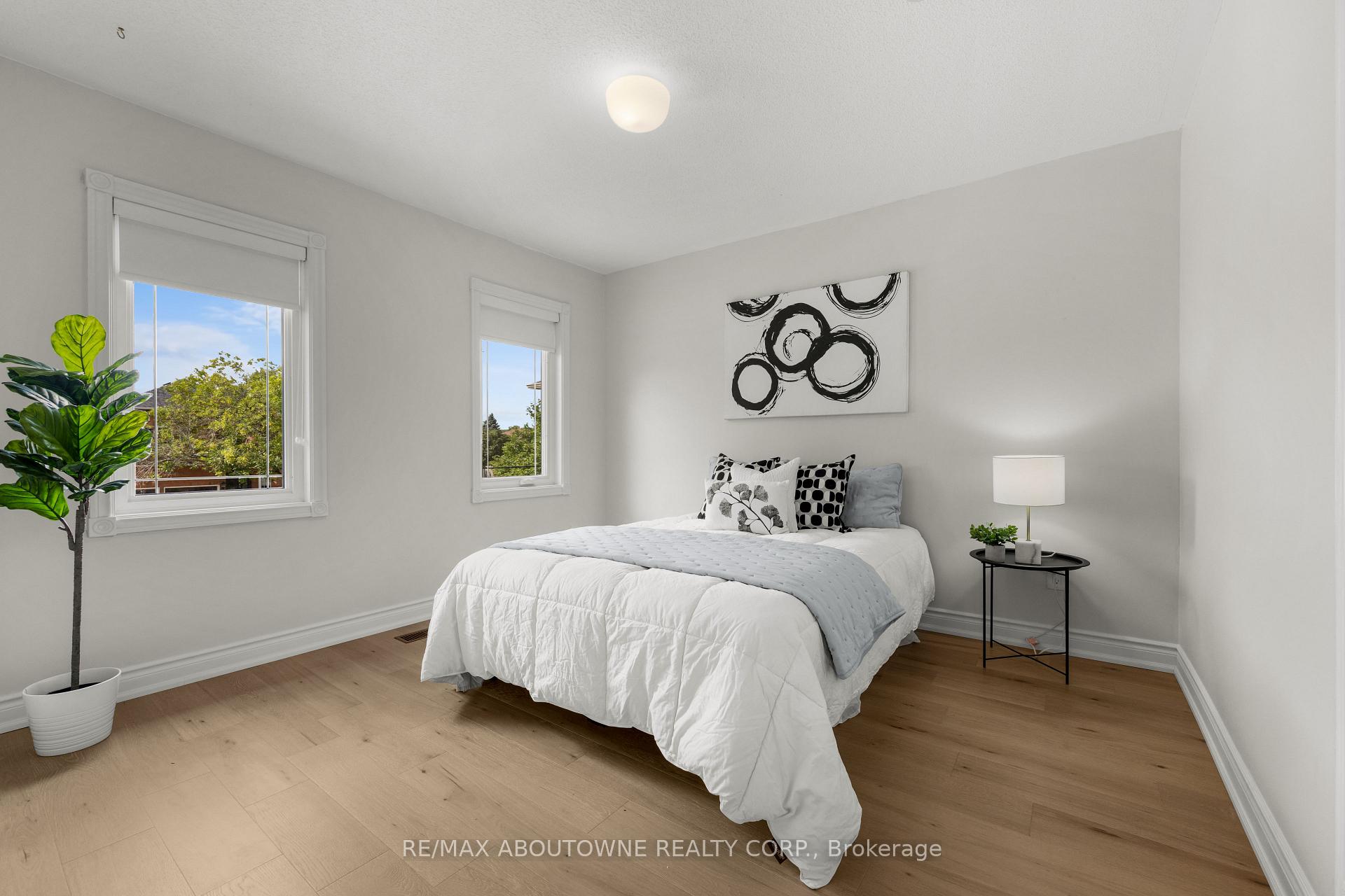 Photo 32 of 435 March Crescent, Oakville, River Oaks — HOMEH