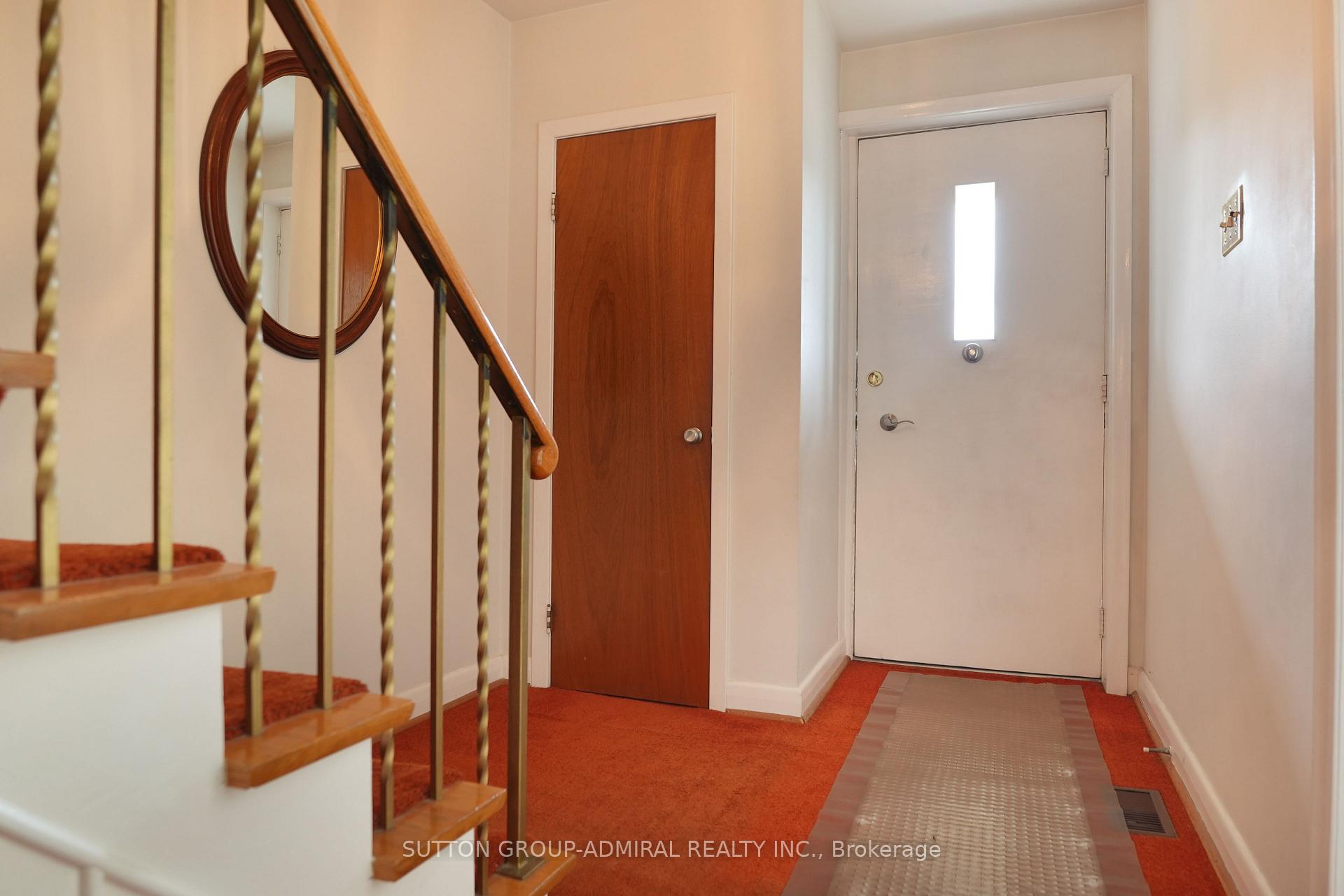 Photo 15 of 14 Thurrock Road, North York, Glenfield-Jane Heights — HOMEH
