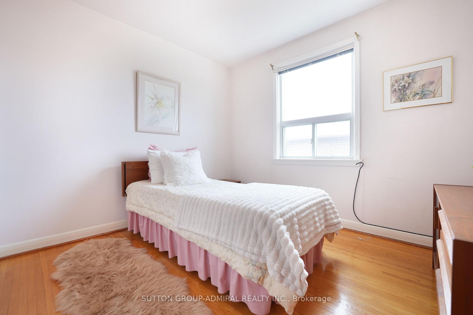 Photo 17 of 14 Thurrock Road, North York, Glenfield-Jane Heights — HOMEH