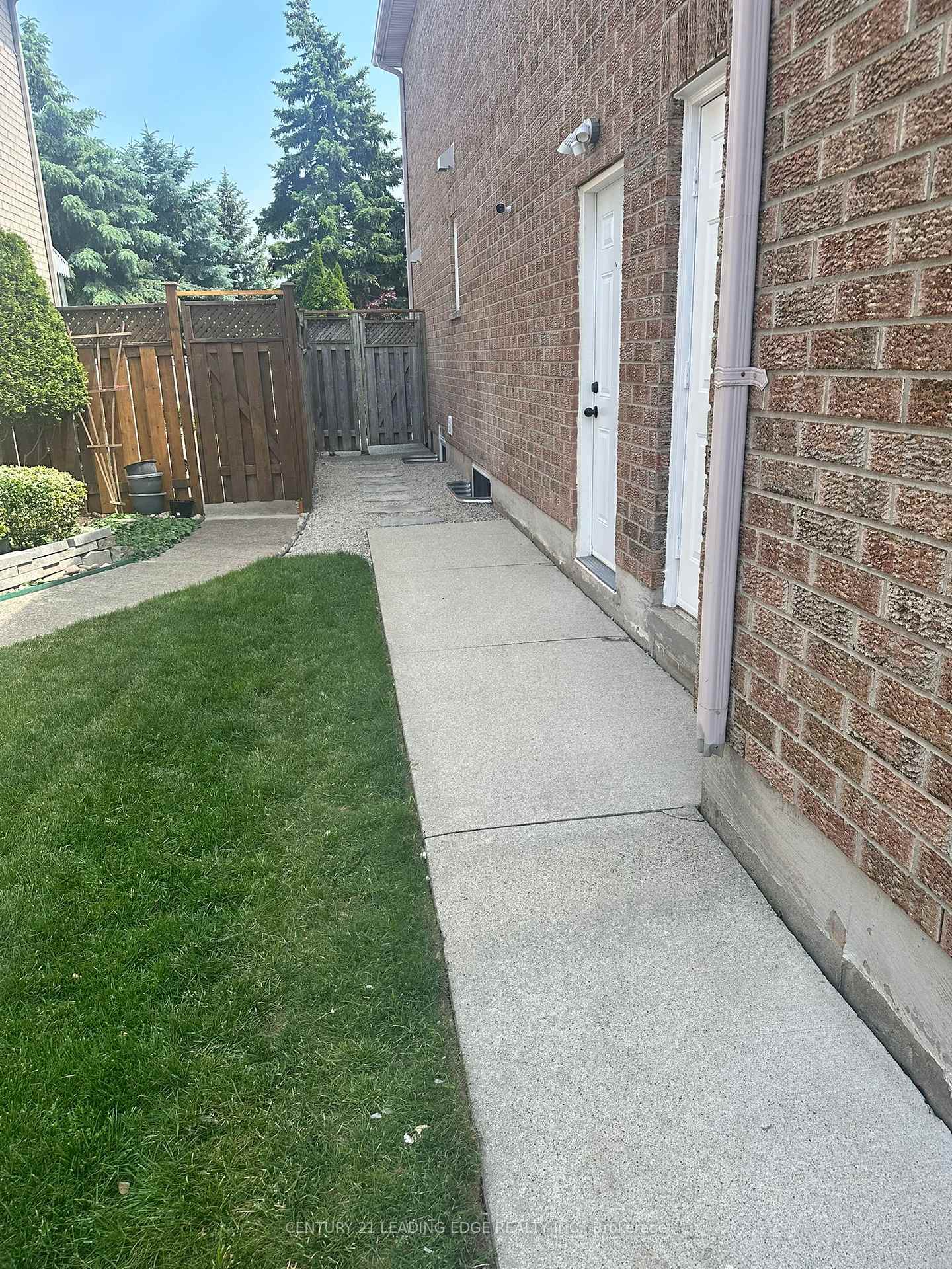 Photo 1 of 2026 Laurelcrest Place, Oakville, Westmount — HOMEH