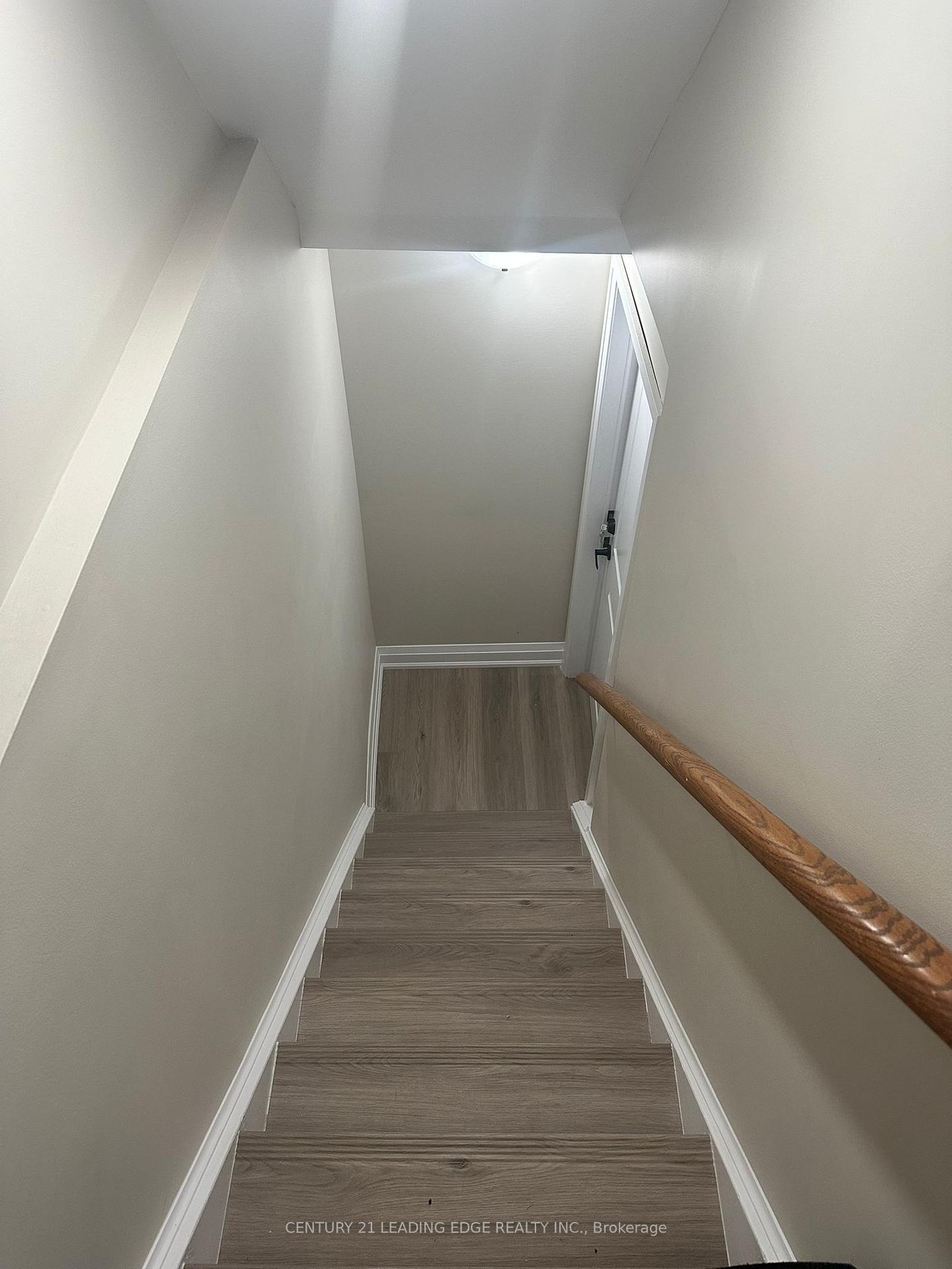 Photo 3 of 2026 Laurelcrest Place, Oakville, Westmount — HOMEH