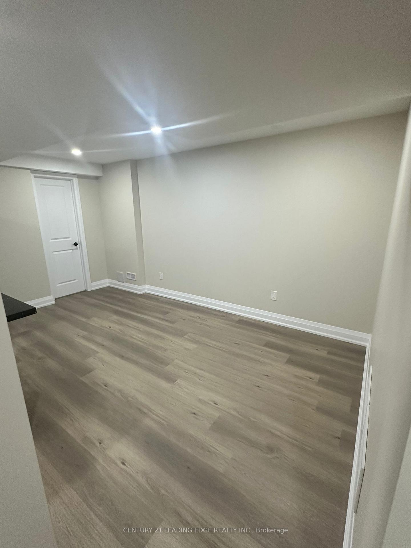 Photo 7 of 2026 Laurelcrest Place, Oakville, Westmount — HOMEH
