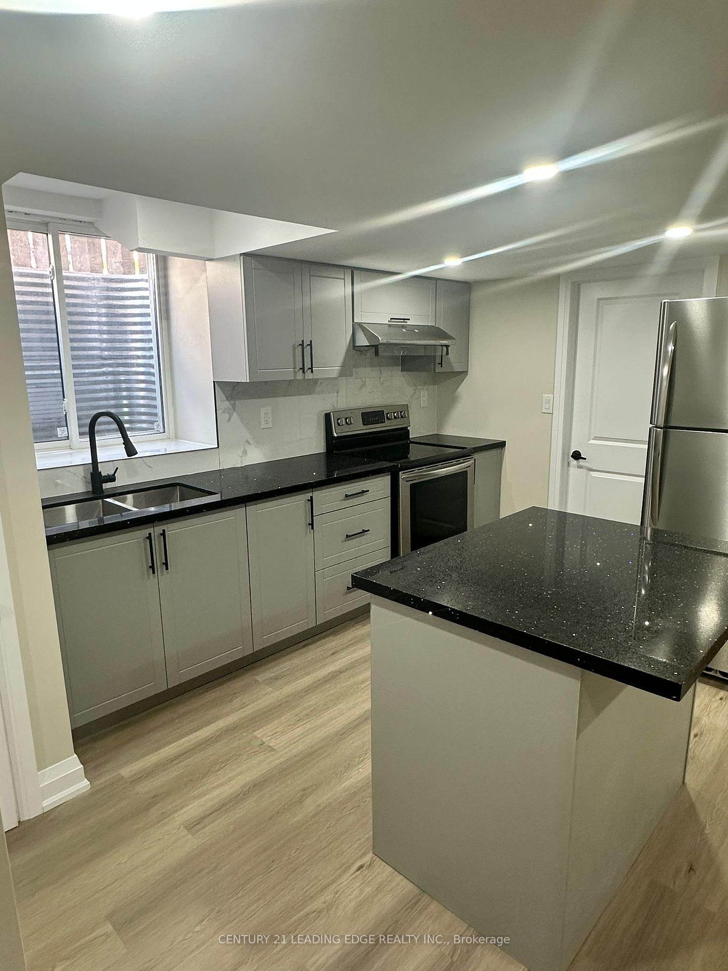 Photo 12 of 2026 Laurelcrest Place, Oakville, Westmount — HOMEH