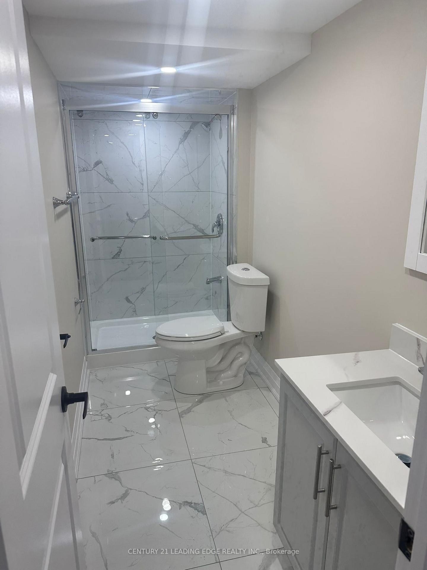 Photo 15 of 2026 Laurelcrest Place, Oakville, Westmount — HOMEH