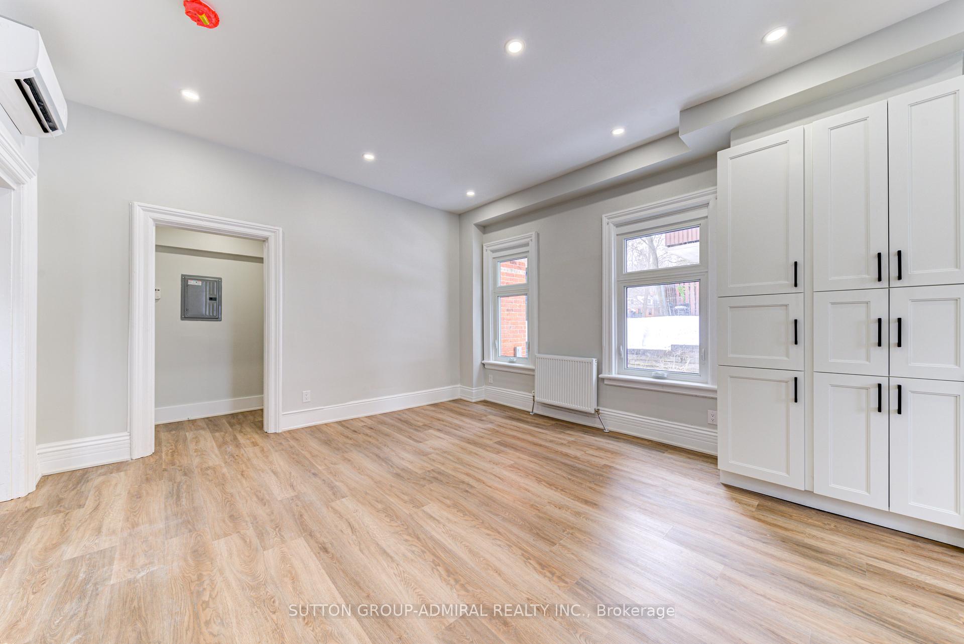 Photo 6 of Unit 3, 167 Collier Street, Barrie, North Shore — HOMEH