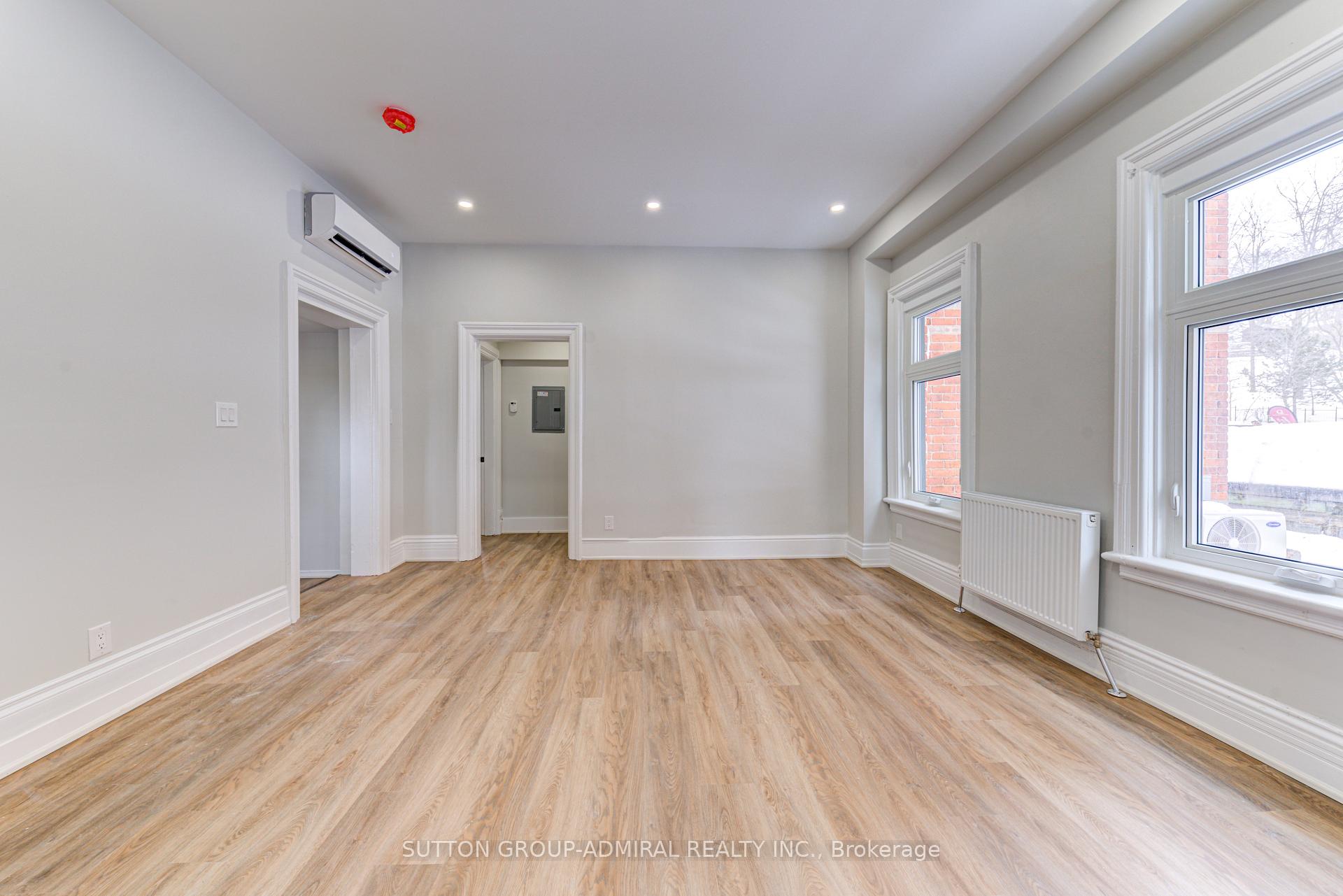 Photo 7 of Unit 3, 167 Collier Street, Barrie, North Shore — HOMEH
